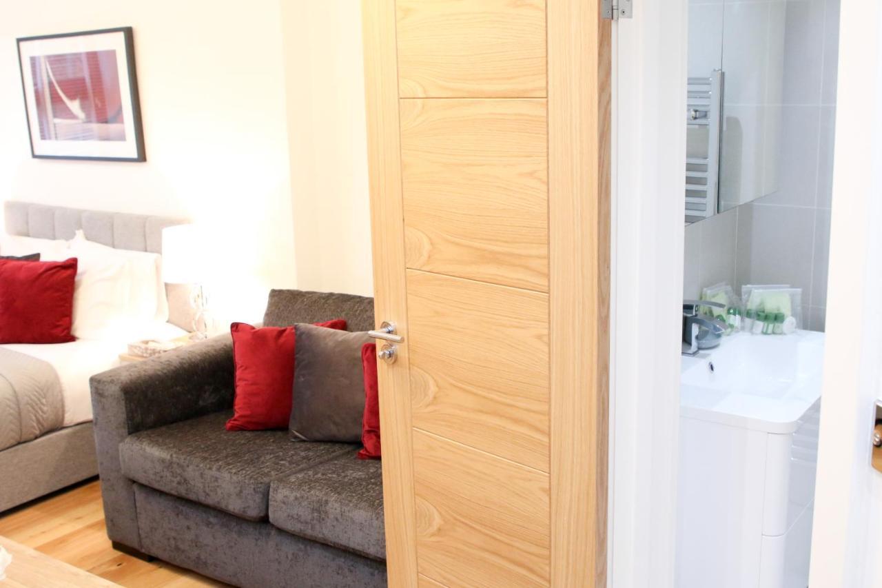 Executive Bright And Airy Studio Apartment In Sydenham Londra Dış mekan fotoğraf